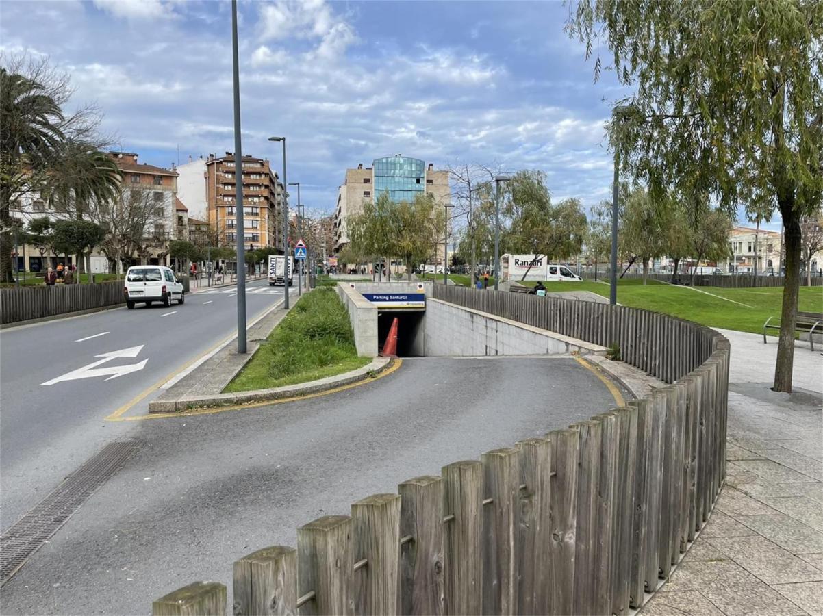 Exclusivo "Gran Bilbao" Suite Deluxe Parking Opcional サントゥルツィ エクステリア 写真