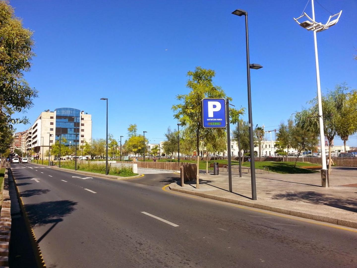 Exclusivo "Gran Bilbao" Suite Deluxe Parking Opcional サントゥルツィ エクステリア 写真
